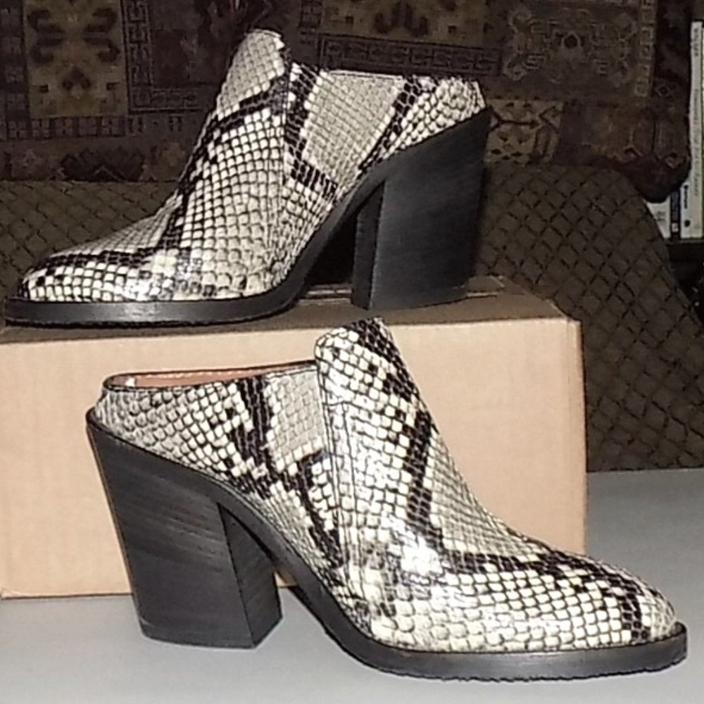 New Aquatalia Libby Python Snake Embossed Leather… - image 5